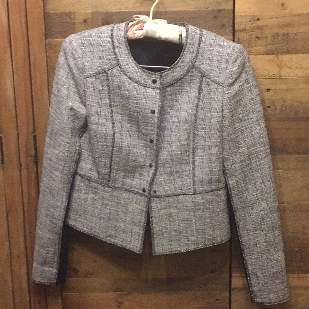 NWT T Tahari blazer w/ snaps - Sz 2